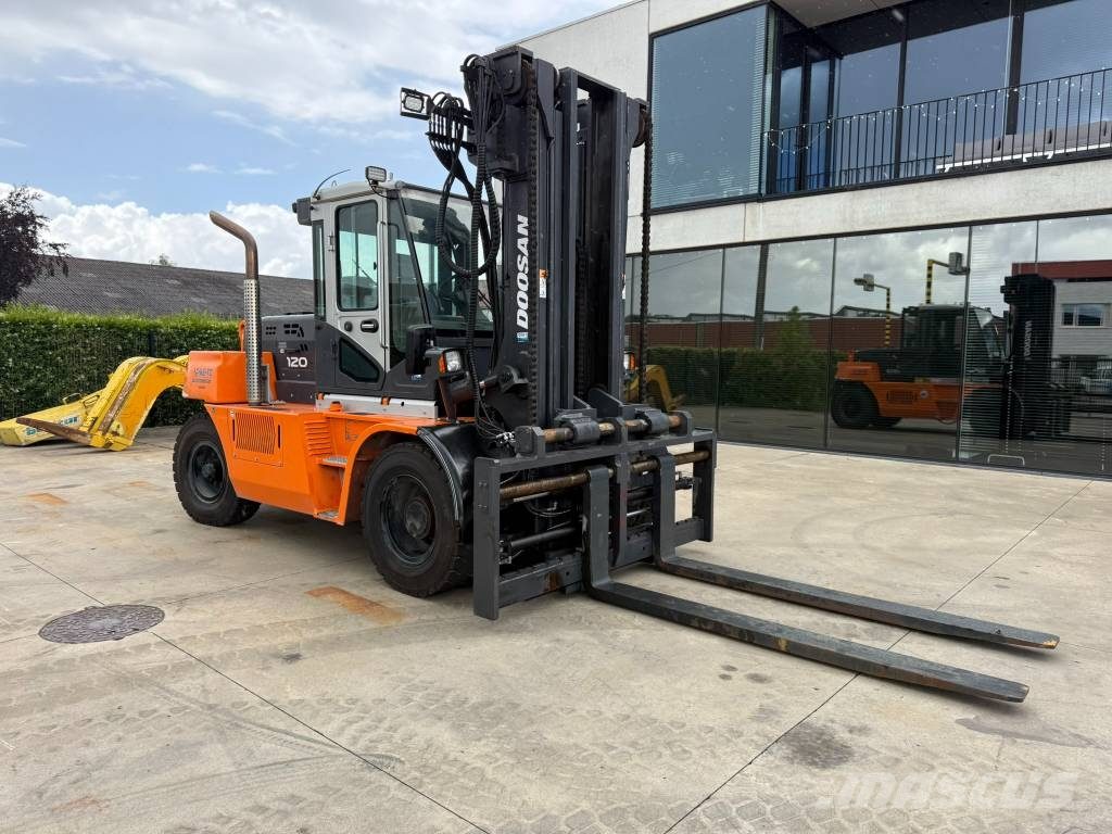 Használt DOOSAN D120S-7 dízelüzemű targonca